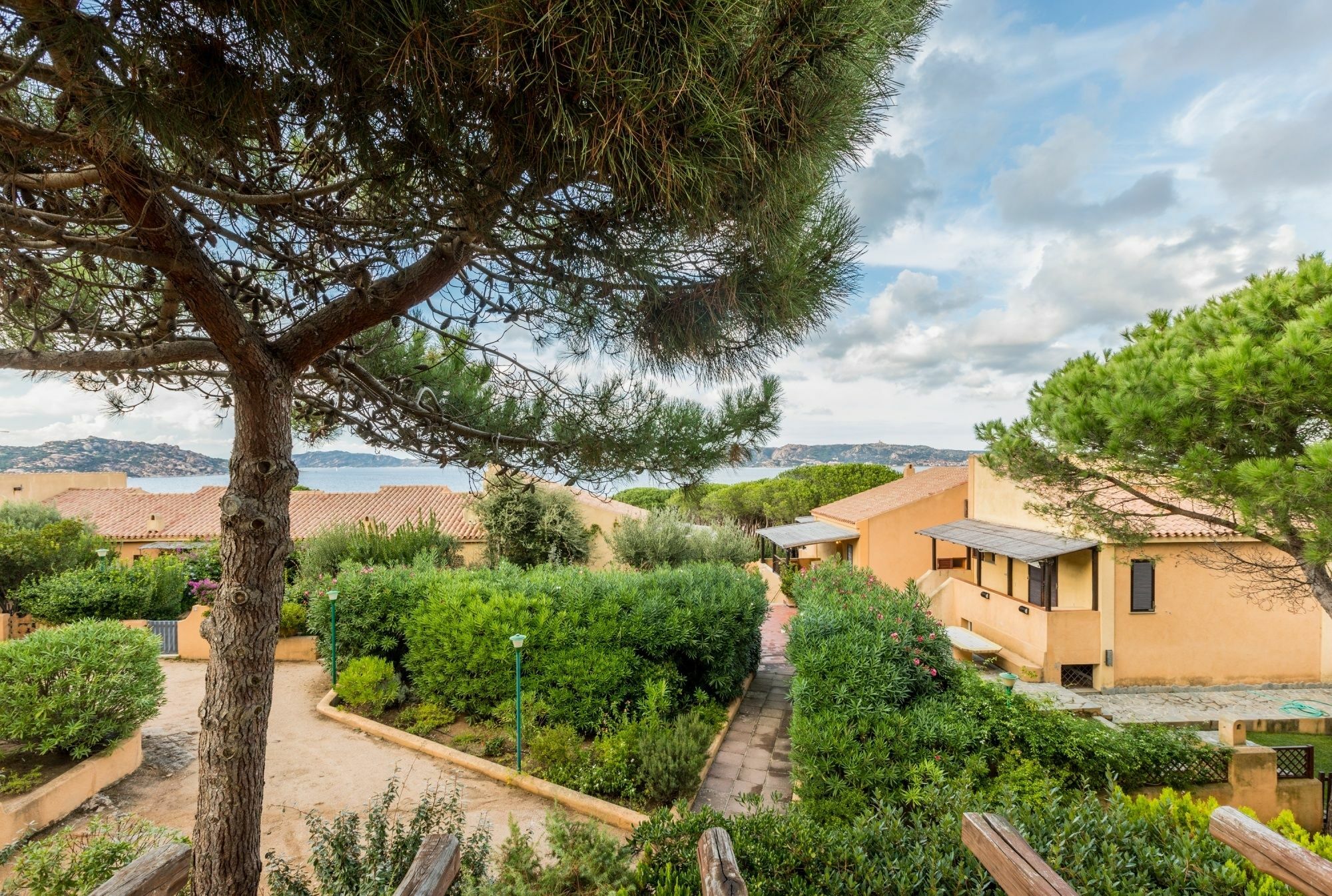 Aparthotel Baia Del Faro Palau Exteriér fotografie